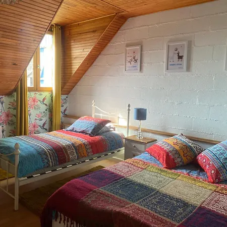 Farm stay The Llama Farm France Saint-Cyr-Les-Champagnes